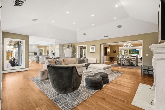 16 Hollins Drive, Santa Cruz, CA 95060