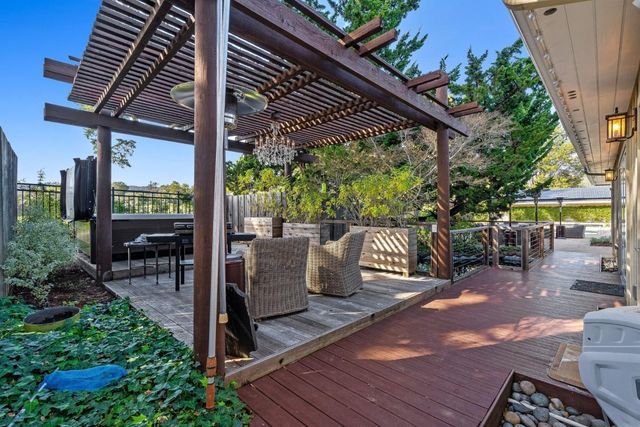 16 Hollins Drive, Santa Cruz, CA 95060