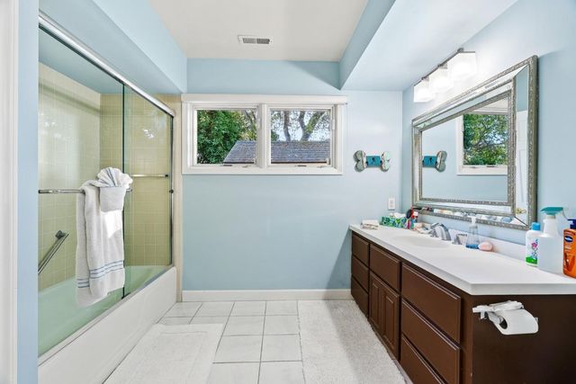 16 Hollins Drive, Santa Cruz, CA 95060