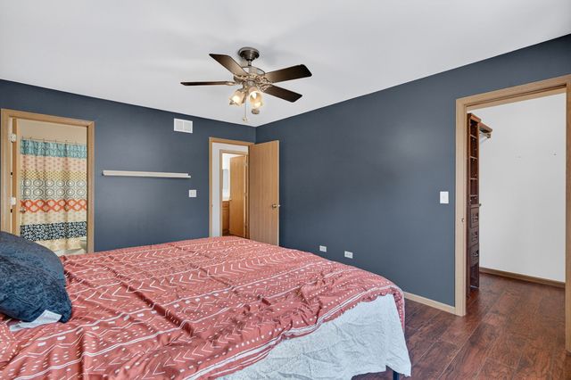 3622 Harms Road, Joliet, IL 60435