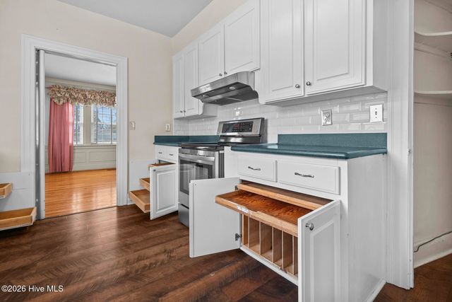 201 E Hargett Street, Richlands, NC 28574