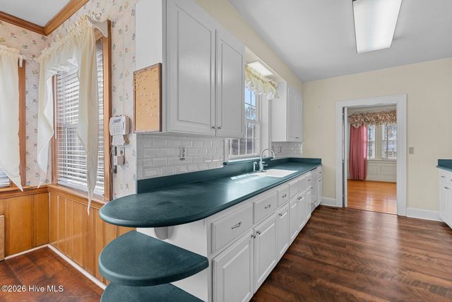 201 E Hargett Street, Richlands, NC 28574