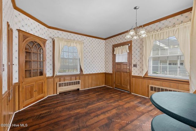 201 E Hargett Street, Richlands, NC 28574