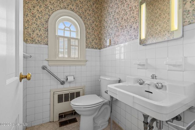 201 E Hargett Street, Richlands, NC 28574