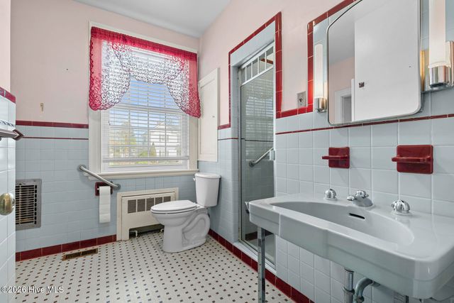 201 E Hargett Street, Richlands, NC 28574