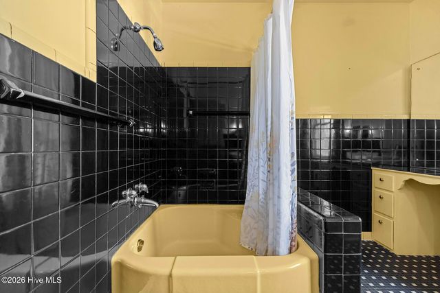 201 E Hargett Street, Richlands, NC 28574