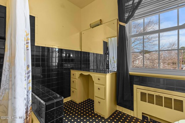 201 E Hargett Street, Richlands, NC 28574