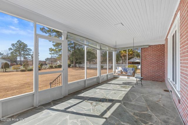 201 E Hargett Street, Richlands, NC 28574