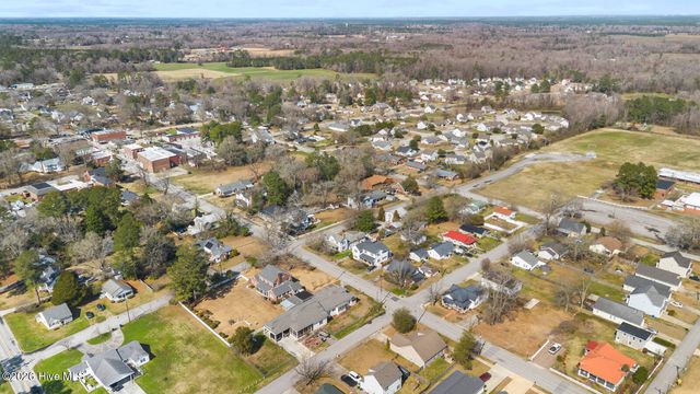 201 E Hargett Street, Richlands, NC 28574