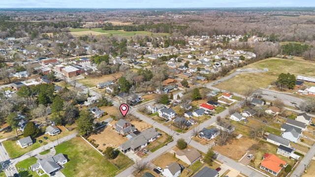 201 E Hargett Street, Richlands, NC 28574