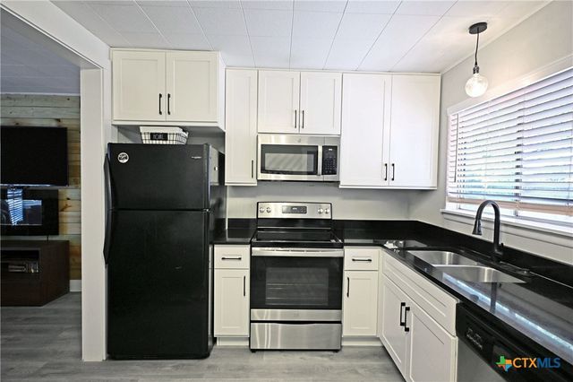 553 Scenic Drive ., Canyon Lake, TX 78133