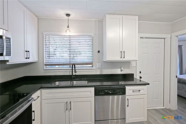 553 Scenic Drive ., Canyon Lake, TX 78133