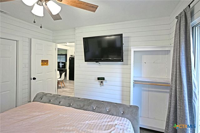 553 Scenic Drive ., Canyon Lake, TX 78133