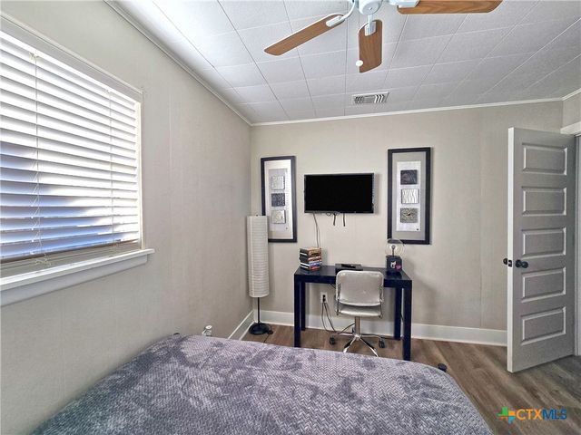 553 Scenic Drive ., Canyon Lake, TX 78133