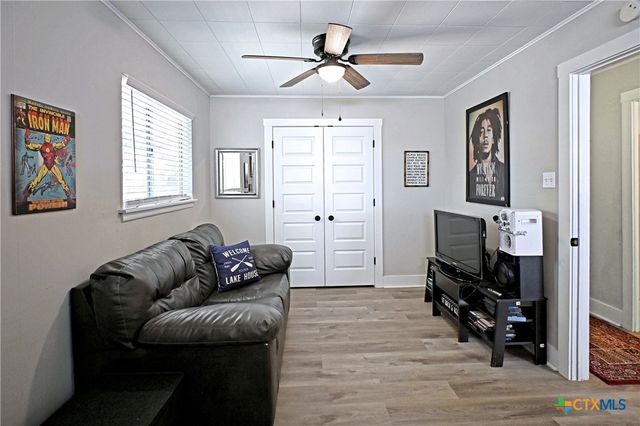 553 Scenic Drive ., Canyon Lake, TX 78133