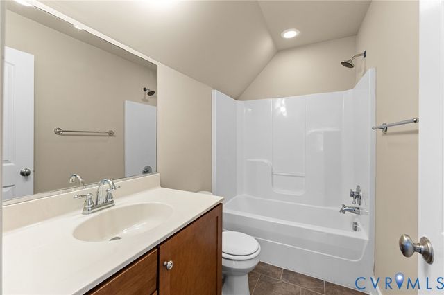 16201 Alsdell Rd, Chesterfield, VA 23112