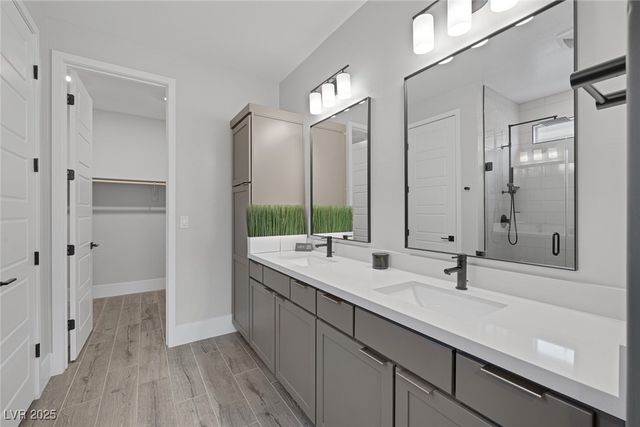 9617 Sard Lane, Las Vegas, NV 89143