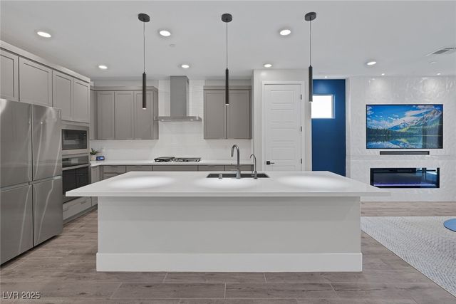 9617 Sard Lane, Las Vegas, NV 89143