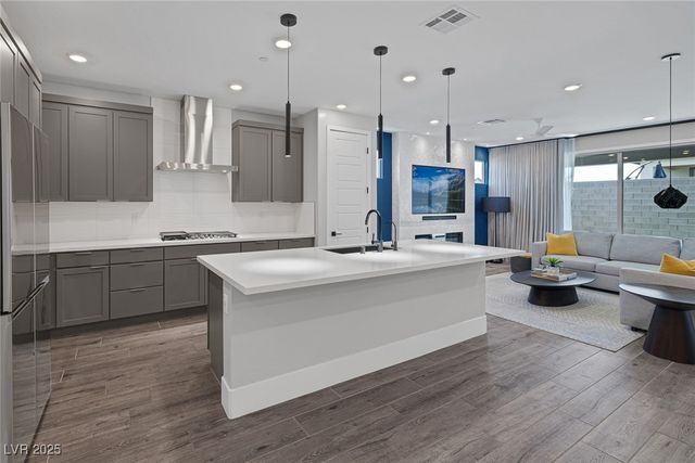 9617 Sard Lane, Las Vegas, NV 89143