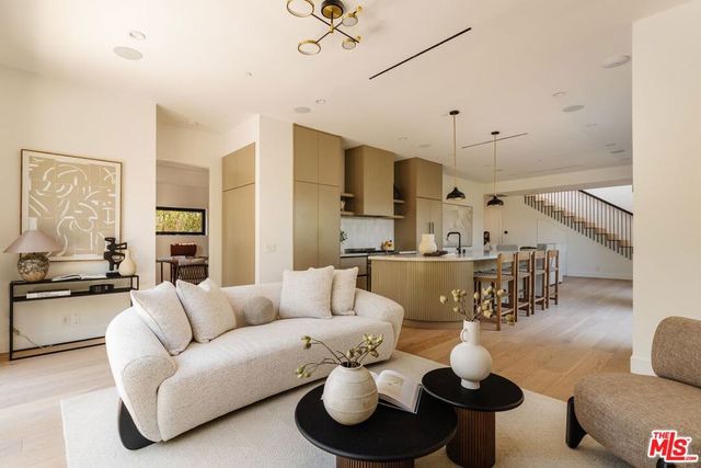 12906 Rubens Avenue, Los Angeles, CA 90066