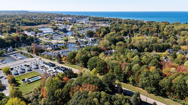 608 Kentucky Avenue, South Haven, MI 49090