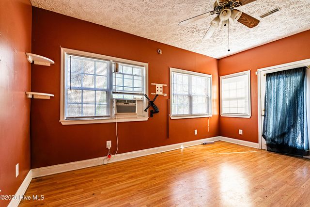 402 E 2nd Avenue, Chadbourn, NC 28431