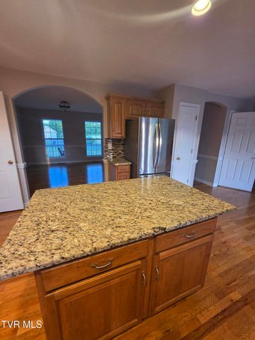 17289 Crabtree Court, Bristol, VA 24202
