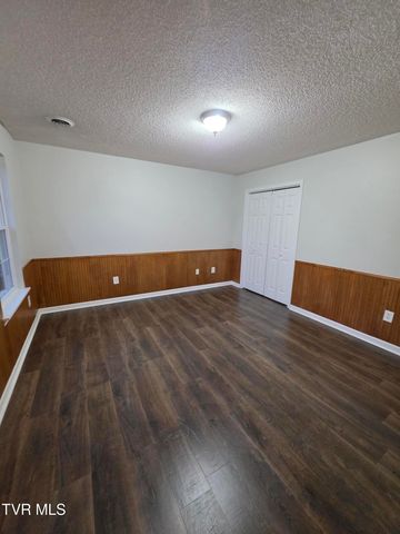 17289 Crabtree Court, Bristol, VA 24202