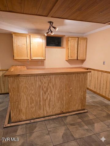 17289 Crabtree Court, Bristol, VA 24202