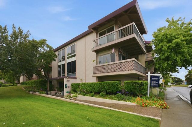 707 Fathom Drive 108, San Mateo, CA 94404