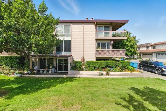 707 Fathom Drive 108, San Mateo, CA 94404
