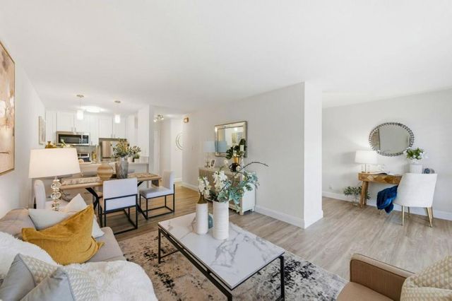 707 Fathom Drive 108, San Mateo, CA 94404