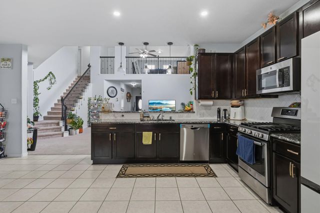 8831 W Crescent Lake Circle, Baytown, TX 77521