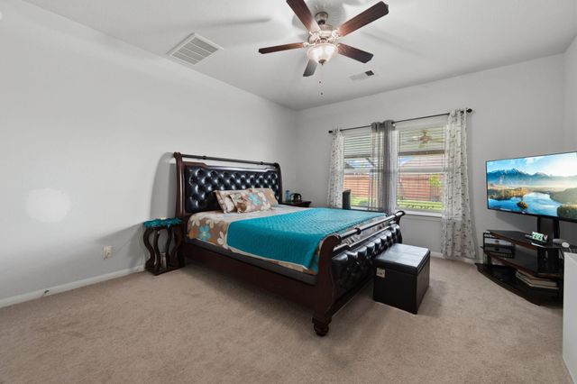 8831 W Crescent Lake Circle, Baytown, TX 77521