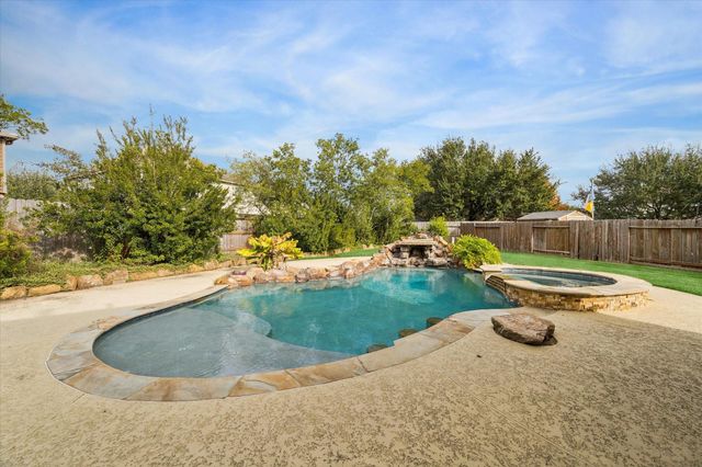 15326 Knotty Chestnut Street, Cypress, TX 77429