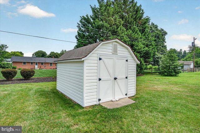 7910 EDGEWOOD FARM RD, Frederick, MD 21702