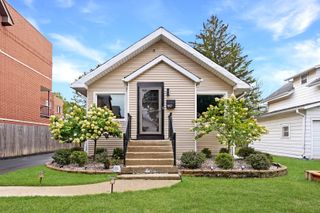 1107 E Prairie Avenue, Des Plaines, IL 60016