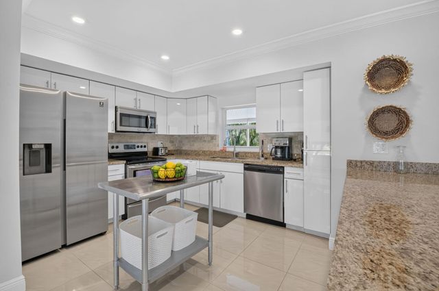 700 NE 70th Street, Boca Raton, FL 33487