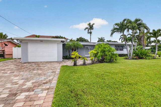 700 NE 70th Street, Boca Raton, FL 33487