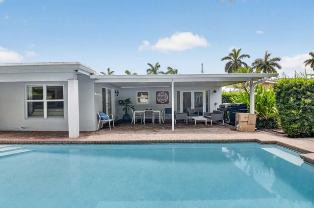 700 NE 70th Street, Boca Raton, FL 33487