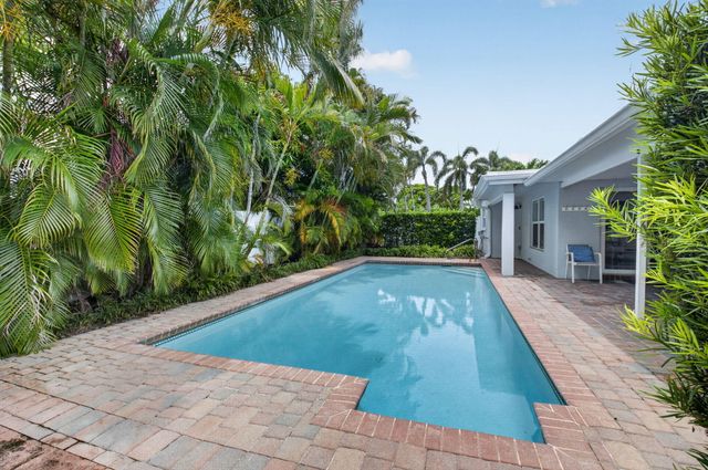700 NE 70th Street, Boca Raton, FL 33487