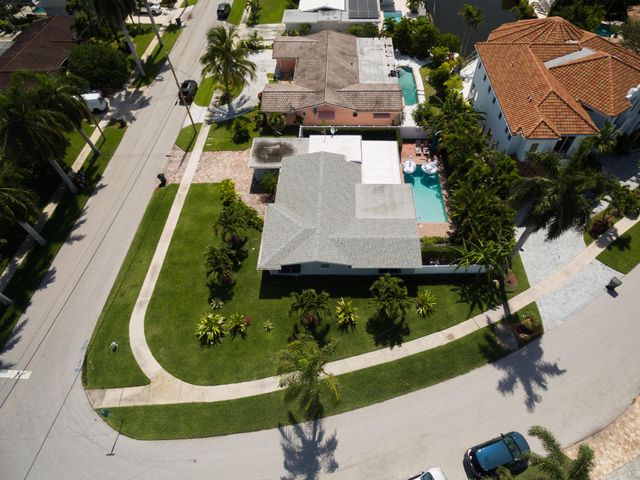 700 NE 70th Street, Boca Raton, FL 33487
