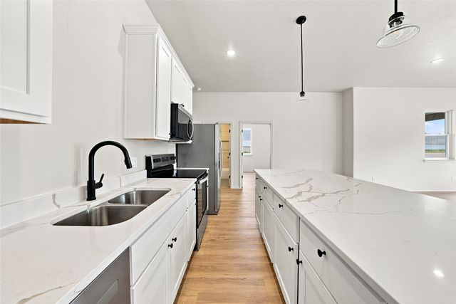 1022 E 9th Street, Dallas, TX 75203