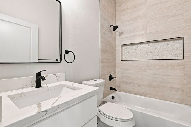 1022 E 9th Street, Dallas, TX 75203