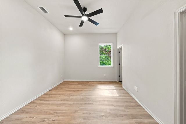 1022 E 9th Street, Dallas, TX 75203