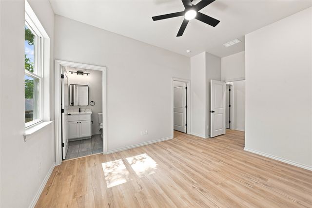 1022 E 9th Street, Dallas, TX 75203