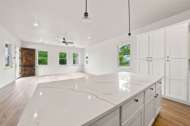 1022 E 9th Street, Dallas, TX 75203