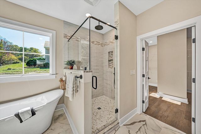 200 Cambridge CT, Hardy, VA 24101