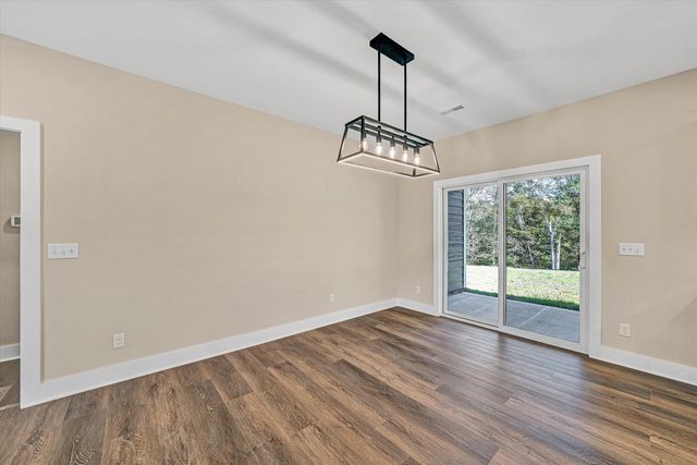 200 Cambridge CT, Hardy, VA 24101