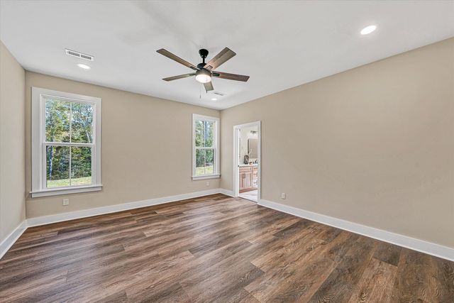 200 Cambridge CT, Hardy, VA 24101